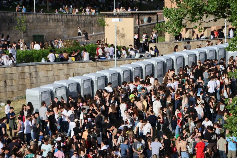 Lunes de aguas 2025 baños portátiles