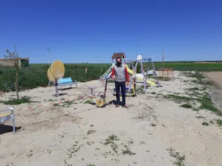 Los vecinos de Carrascal de Barregas cuentan con un nuevo parque infantil y biosaludable