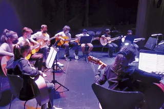 Alumnos de la Escuela municipal de Música de Peñaranda durante una de sus actuaciones musicales