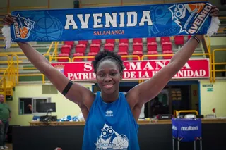Sika Koné, con la bufanda de Avenida | FOTO CB AVENIDA