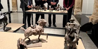 La Sala de Santo Domingo de la Cruz acoge la exposición ‘Confiar en la invisible’ con un centenar de obras de Venancio Blanco