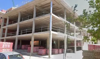 Obras en un edificio de la avenida Obispo Sancho de Castilla
