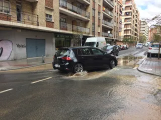 Reventón en la calle Mérida