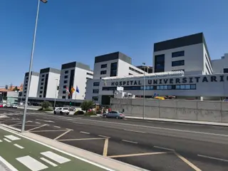 El Complejo Asistencia Universitario de Salamanca recibe 2 millones de euros para la contratación de 411 endoprótesis vasculares intracraneales