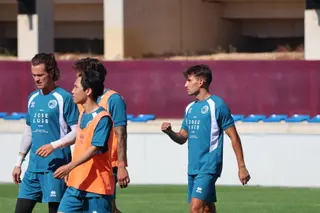 Juanma Lendínez, en un entrenamiento con Unionistas.