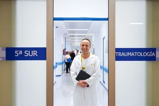 Héctor Aguado Hernández, del Servicio de Traumatología y Cirugía Ortopédica del HCUV. Foto Miriam Chacón ICAL
