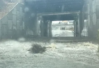 La copiosa lluvia caída causa estragos en la capital y el alfoz