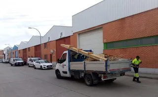 Trabajos recogida enseres Villares