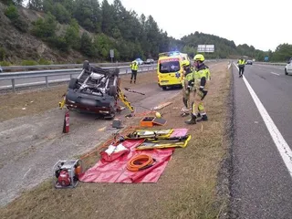 Cuatro heridos por la salida de vía de un turismo en la A 6 en Ponferrada
