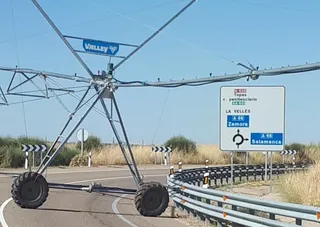 El pívot, en el medio de la vía