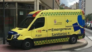 Trasladada una niña de 8 años al HUBU que casi se ahoga en las Piscinas de San Amaro