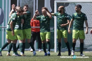 Un gol de Deco ‘da vida’ al Guijuelo ante el Sporting B (1-0)