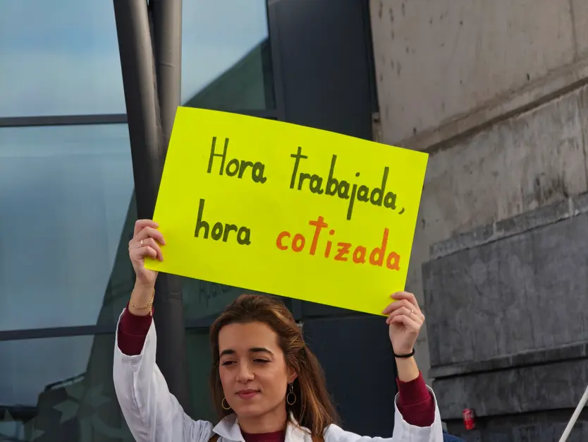 Los médicos se concentran en Salamanca a las puertas del CAUSA por la huelga de facultativos