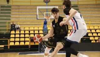 Kiris, ante Bosco Arévalo | FOTO SALAMANCA24HORAS.COM