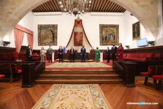 Alumni-Universidad de Salamanca nombra socios de honor a Ana Pastor y Susana Marcos