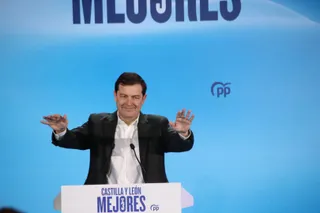 Archivo. Mañueco durante su presentación como candidato de la JCYL, junto a Feijoo, el 13 de febrero