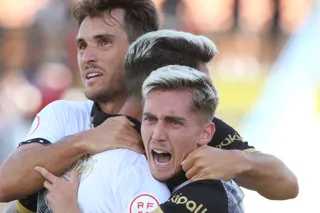 Íñigo, Espina y Rayco celebran un gol ante el Extremadura / FOTO SALAMANCA24HORAS.COM