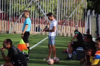Casañ toma notas ante el Alcorcón B | FOTO SALAMANCA24HORAS.COM