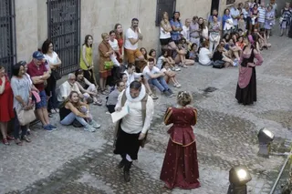 Plazas y Patios: Intrussion Teatro 15 julio