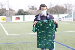 Chuchi Jorqués, en su presentación con el CD Guijuelo. / FOTO: CD Guijuelo.