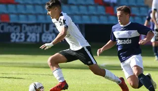 Ribeiro, en el choque ante el Marino de Luanco | FOTO SALAMANCA24HORAS.COM