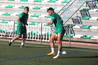 Kike López, en un entrenamiento con el Guijuelo / FOTO CD Guijuelo