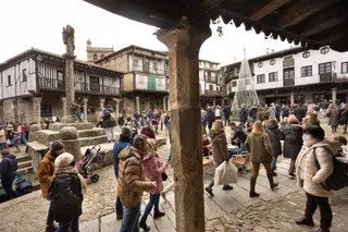Turistas en La Alberca durante el periodo vacacional. Foto ICAL. (1)