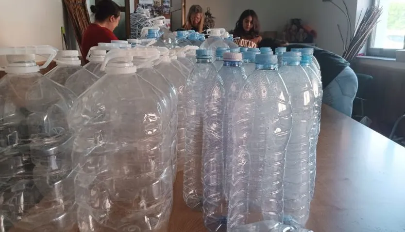 Botellas recogidas por Villoruela se Mueve
