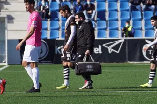 De la Nava se retira lesionado ante el Talavera / FOTO SALAMANCA24HORAS.COM