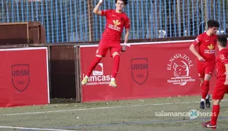 David Martín celebra un gol ante el Puente Castro LN