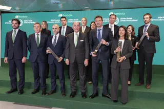Foto de familia PREMIOS AL PROVEEDOR DEL AÑO 2024