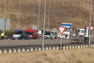 Accidente en la rotonda de Aldeatejada