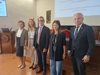 La ministra Sira Rego y el rector Juan M Corchado inauguran dos másteres de la USAL (3)