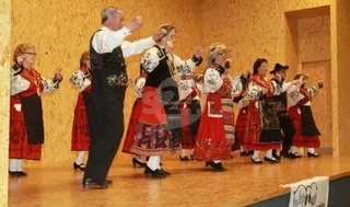 Quejas de Astormi por el traslado de las clases de música y baile