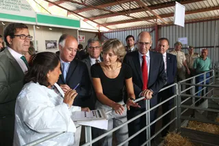 La ministra de Agricultura defiende en Salamaq la política de seguros agrarios y anuncia más medidas de apoyo