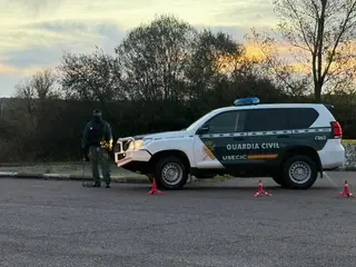 Así trabaja el operativo coordinado de Guardia Civil y PSP que fiscaliza el paso de armas de fuego