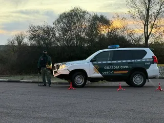 Así trabaja el operativo coordinado de Guardia Civil y PSP que fiscaliza el paso de armas de fuego