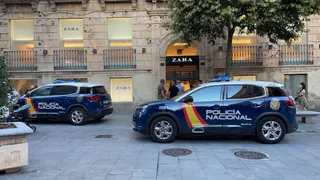Policía Nacional en la calle Toro. Foto de archivo