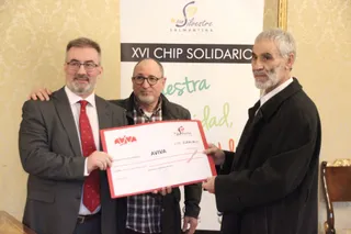 Entrega de la recaudación del chip solidario de la San Silvestre Salmantina