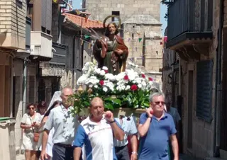 Misa y procesión de San Bartolo en Aldeadávila (12)