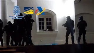 Policías