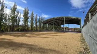 Pistas deportivas, campo de fútbol en la avenida de Portugal. Foto Andrea M.