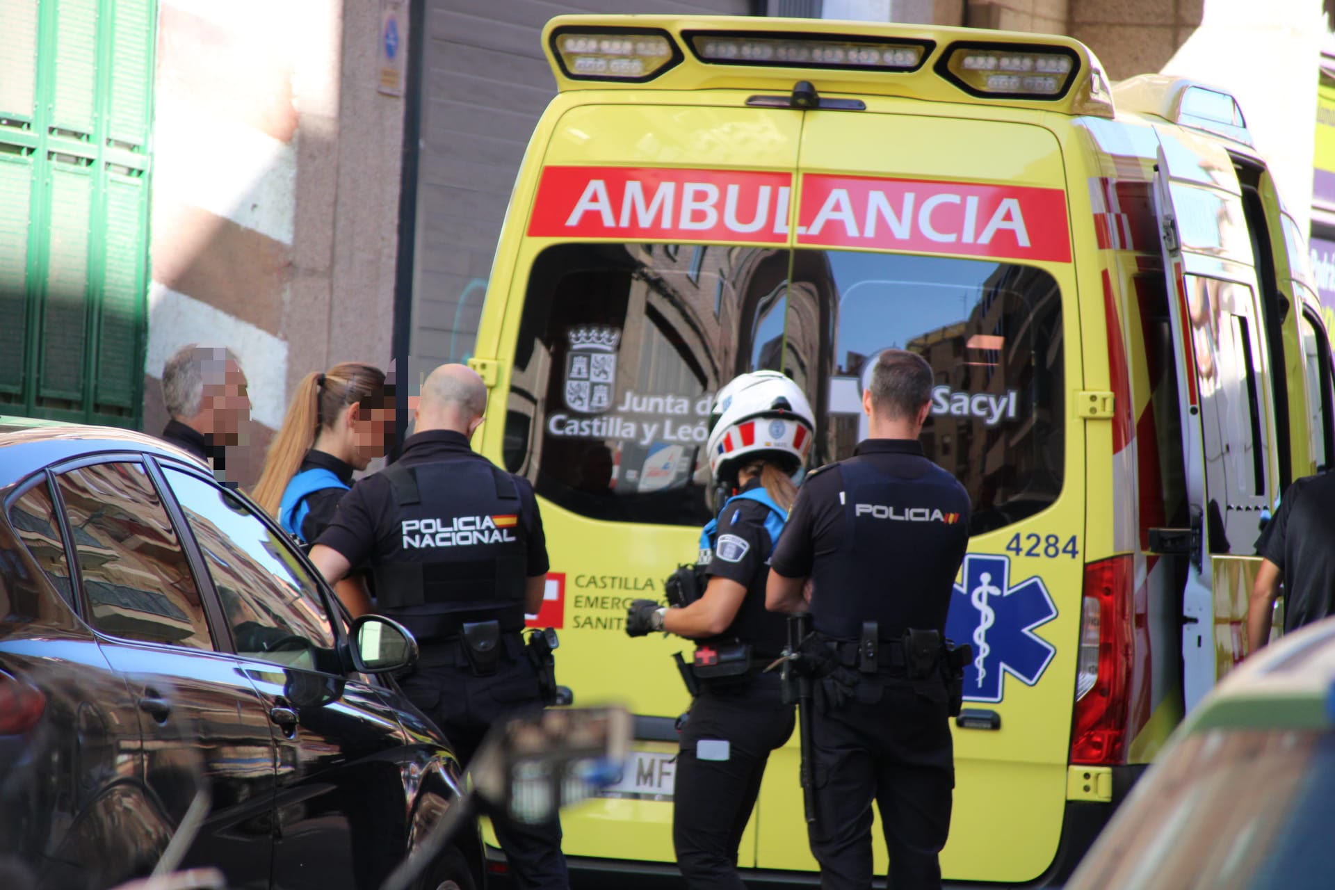Polic&iacute;a Nacional Y Local De Salamanca En La Calle Gran Capit&aacute;n Tras Una Pelea Entre Dos Varones  Salamanca24horas (7)