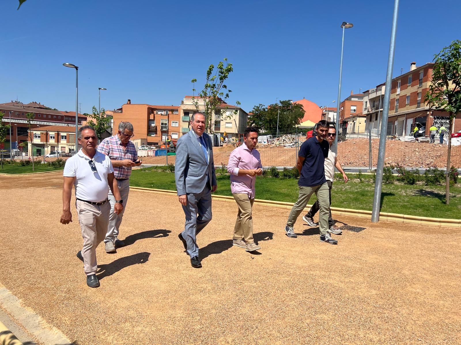 El concejal Fernando Carabias visita las obras de la nueva urbanizaci&oacute;n ubicada entre la avenida de Salamanca, el Regato del An&iacute;s y R&iacute;o Jord&aacute;n