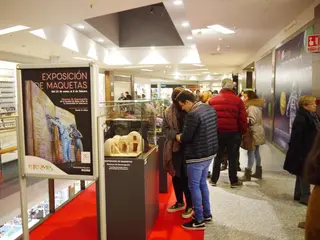 Inauguración exposición alumnos Bellas Artes (10)