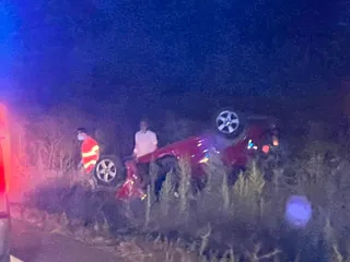 Atrapada una mujer en su vehículo tras sufrir un grave accidente a la altura de Valcuevo