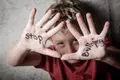 Fotografías sobre "Stop Bullying". Europa Press.