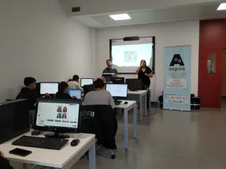 La Asociación ASPAS-SALAMANCA organiza un taller sobre Inteligencia Artificial para jóvenes sordos