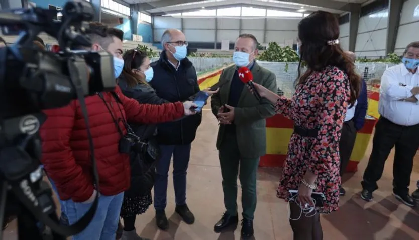 Calzada feria avicultura