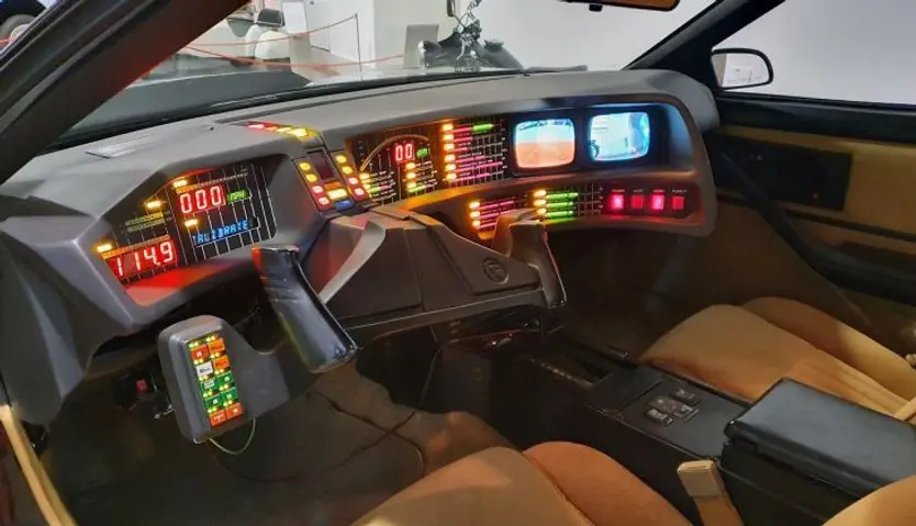 Interior de la réplica de KITT expuesta en el Museo de Historia de la Automoción